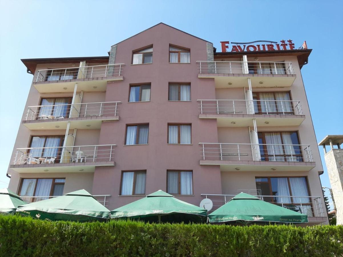 Family Hotel Favourite Обзор Екстер'єр фото