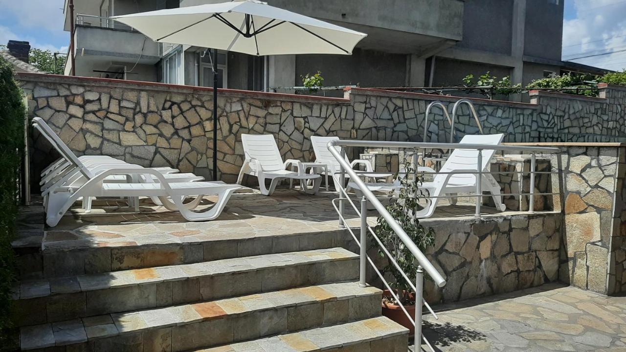 Family Hotel Favourite Обзор Екстер'єр фото